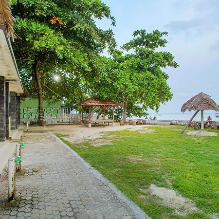 Guerilla Dive Lodge Pulau Pari Giacarta Esterno foto